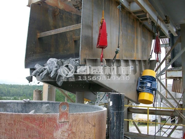 電機振動給料機溢料 電機振動給料機溢料