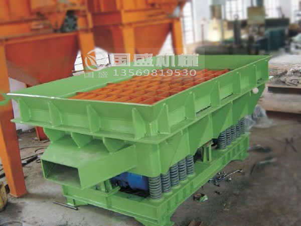 石塊振動(dòng)落砂機(jī)