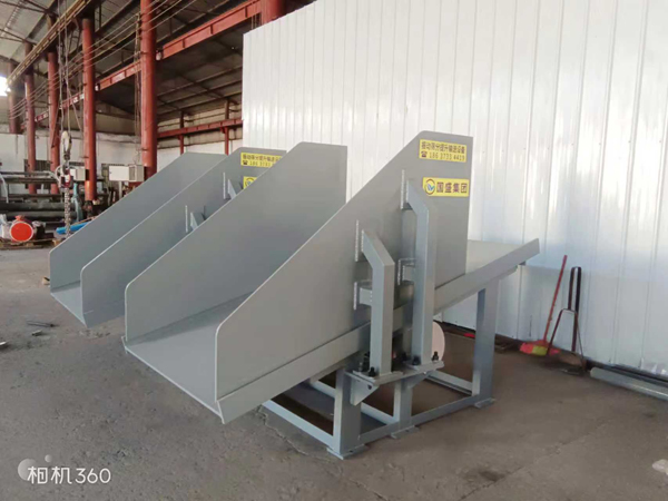 溜井振動(dòng)放礦機(jī)