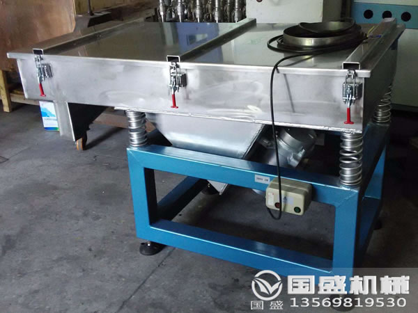 直線振動(dòng)篩說(shuō)明書(shū) 直線振動(dòng)篩說(shuō)明書(shū)