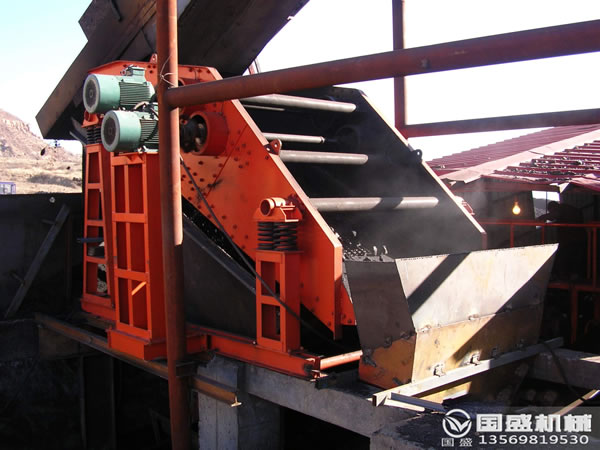 礦用振動篩設備 礦用振動篩設備